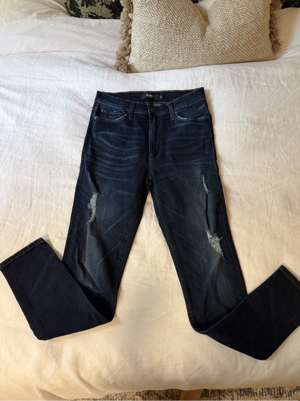 Hudson Skinny Jeans - 27